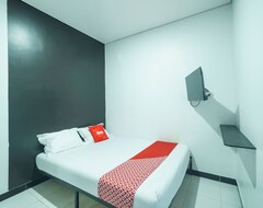 Khách sạn Oyo 93133 Hotel Moraja (Bekasi, Indonesia)