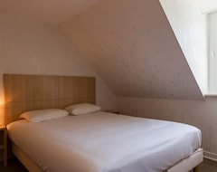 Hotel Relais du Silence (Plonévez-Porzay, France)