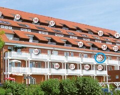 Otel Modernes Appartement Am See (Waren, Almanya)