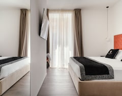 Khách sạn Montenapoleone Suites (Milan, Ý)