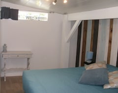 Koko talo/asunto Jälleen uusien asuntojen (Castelnau-de-Médoc, Ranska)