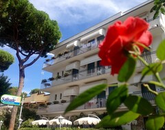 Hotel Solitude (Riccione, Italy)