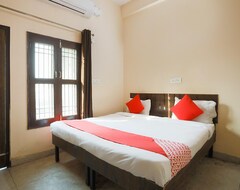 Hotel Oyo 71229 Krishna Residency (Noida, Indien)