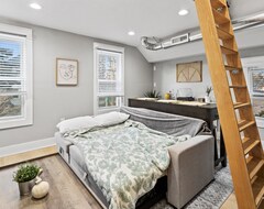 Cijela kuća/apartman Live In Chic And Comfort: Experience Our Thoughtfully Designed 1 Bed With Loft! (Germantown, Sjedinjene Američke Države)