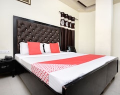 Hotelli OYO 29409 Hotel Best Sleep Inn (Jalandhar, Intia)