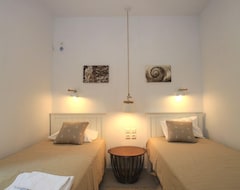 Cijela kuća/apartman Pi Beachfront Lux Designer Apt, Tranquil, Seaviewing, On Beach, 2 Bdrm, Support (Korissia, Grčka)