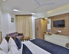 Hotel Tgs (Anand, India)