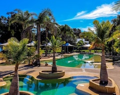Koko talo/asunto 23 Oystercatcher Executive Resort Villa Situated In Raffertys Resort (Cams Wharf, Australia)