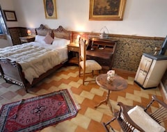 Bed & Breakfast I Colori dell'Arcobaleno (Belvedere Langhe, Italy)
