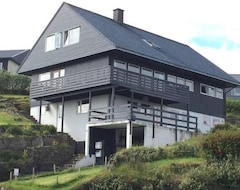 Koko talo/asunto Faroeguide Seaview Villa (Hoyvík, Färsaaret)