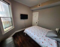 Tüm Ev/Apart Daire Large Sunny 3 Bdrm And Dining In The Heart Of Logan Square (Chicago, ABD)