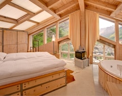 Hotelli Mountain Exposure Apartments (Zermatt, Sveitsi)
