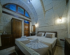 Castle Cave Hotel (Göreme, Turkey)