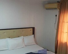 Hotel Legendary Inn & Lounge (Lagos, Nigeria)