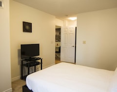 Khách sạn Maplewood Suites - Square One (Mississauga, Canada)