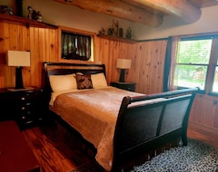 Entire House / Apartment Lake Vermilion Luxury Log Home On Private Sand Beach & Snowmobile Trail (Tower, USA)