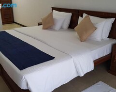 Khách sạn Tortuga Beach Hotel (Wadduwa, Sri Lanka)