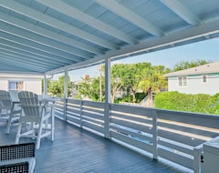 Entire House / Apartment Penthouse Like Views! June 17 Weekly Only $1300 (Wrightsville Beach, USA)