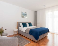Tüm Ev/Apart Daire One Bedroom Apartment With Terrace Rose Garden (Portorož, Slovenya)
