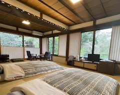 Ryokan Temple Lodging Shukubo Kakurinbo (Minobu, Japón)