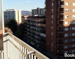 Toàn bộ căn nhà/căn hộ Bruno Turin Apartment Near The Metro (Collegno, Ý)