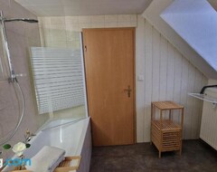 Toàn bộ căn nhà/căn hộ Ferienwohnung Sonnenblick (Burkhardtsdorf, Đức)