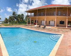 Hele huset/lejligheden Guayamare Rock Resort - Family Friendly Villa! (Sangre Grande, Trinidad og Tobago)