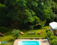Toàn bộ căn nhà/căn hộ Villa De 9 Chambres Avec Piscine Privee Jardin Clos Et Wifi A Langoelan (Langoëlan, Pháp)