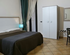 Hotel Caravaggio (Nápoles, Italia)