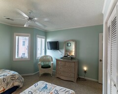 Koko talo/asunto Sea Sunrise | Oceanfront | Elevator Access | Diamond Shoals | Nags Head | Sleeps 6 (Nags Head, Amerikan Yhdysvallat)