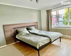 Koko talo/asunto Zentrale Wohnung 3 Zimmer 24h Check In (Kiel, Saksa)