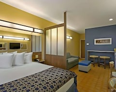 Khách sạn Quality Inn & Suites (Washington, Hoa Kỳ)