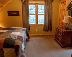 Hele huset/lejligheden Charming Cabin On Fish Trap Lake: Fireplace, Boat Lift & Beautiful Walk Out (Cushing, USA)