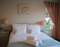 Hotel Larkspur Place (East London, South Africa)