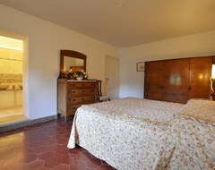 Hotelli Le Querciolaie Villa (Monteverdi Marittimo, Italia)