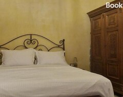 Khách sạn Arapis Rooms & Suites (Limeni, Hy Lạp)