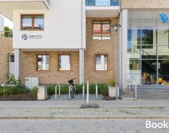 Toàn bộ căn nhà/căn hộ Garnizon Apartment For 6 Guests With Parking & Balcony By Renters (Gdańsk, Ba Lan)