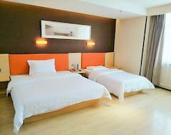 Hotel 7Days Premium Weihai High-speed Rail Station Bathing Beach (Weihai, China)
