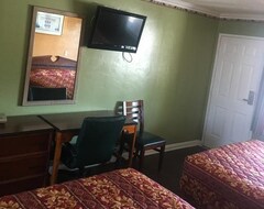 Hotel Pomona Lodge (Pomona, USA)