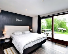 Tüm Ev/Apart Daire Luxury Group Chalet With 2 Sauna S, Spa, Garden And Stunning Views (Beauraing, Belçika)