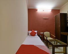 Khách sạn OYO 16533 Hotel Sudarshan (Hyderabad, Ấn Độ)