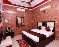 Mehfil Hotel (Haridwar, India)