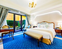 فندق ليجيند بالاس هوتل (ماكاو, الصين)