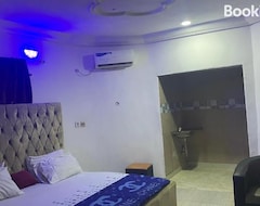Nobles Hotel & Suites (Lagos, Nigerija)