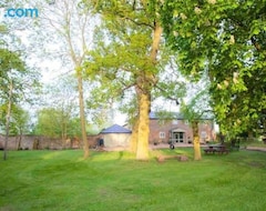 Toàn bộ căn nhà/căn hộ The Coach House At Lodge Farm With Hot Tub (Hilgay, Vương quốc Anh)