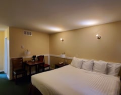 Khách sạn Comox Valley Inn and Suites (Courtenay, Canada)