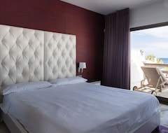 Khách sạn Coral Beach Aparthotel (Marbella, Tây Ban Nha)