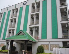 Khách sạn Man u Apartment (Chaiyaphum, Thái Lan)