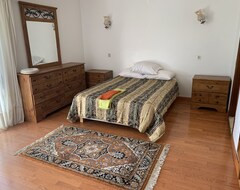 Hotel Room In Guest Room - Joes House Homestay (Ourem, Portugal)