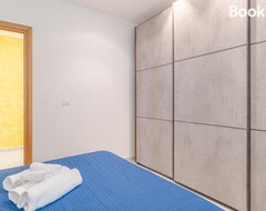 Casa/apartamento entero Comfy Apartment X4 - W/ Balcony (Génova, Italia)